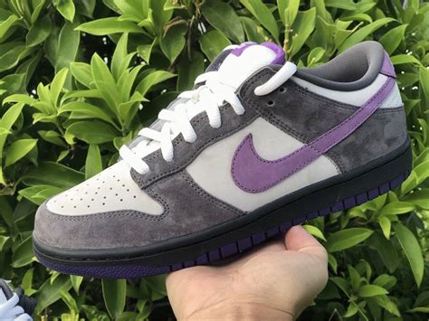 Nike dunk low purple pigeon